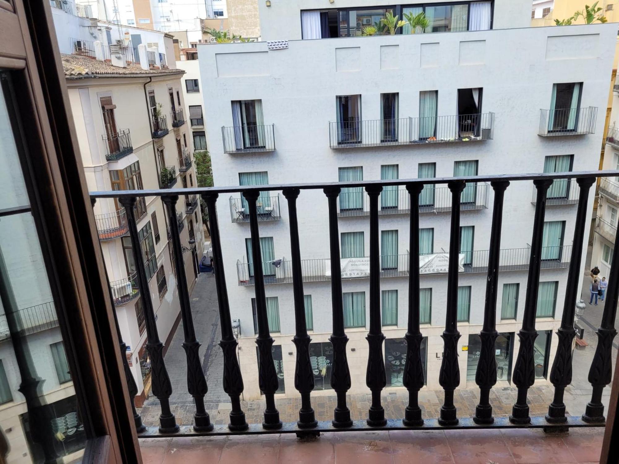 Living Valencia Apartments - Merced Exterior foto