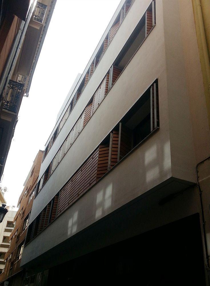 Living Valencia Apartments - Merced Exterior foto