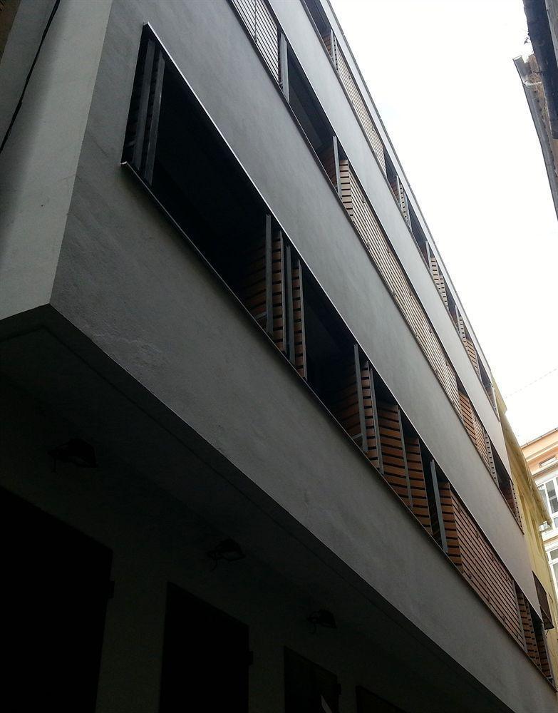 Living Valencia Apartments - Merced Exterior foto