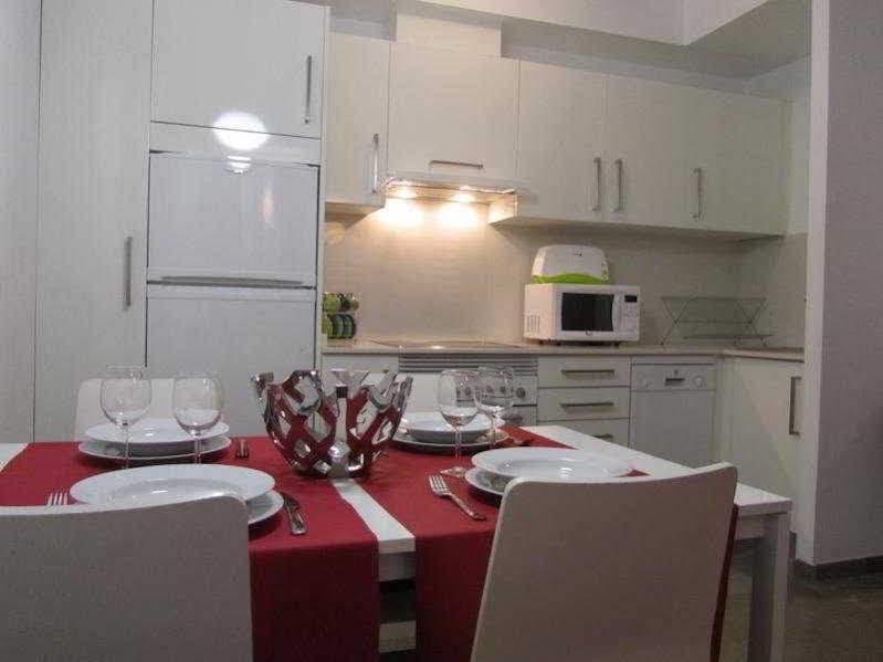 Living Valencia Apartments - Merced Exterior foto